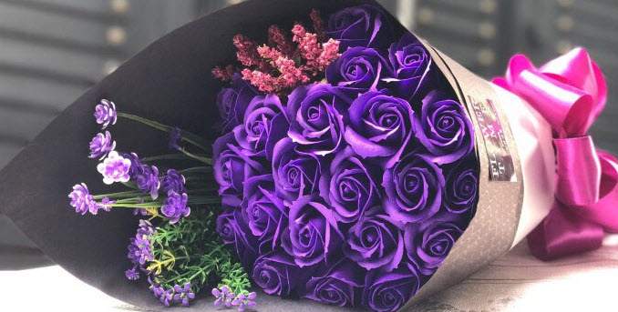 Top 3 bó hoa sinh nhật sang trọng màu tím lãng mạng tặng bạn gái